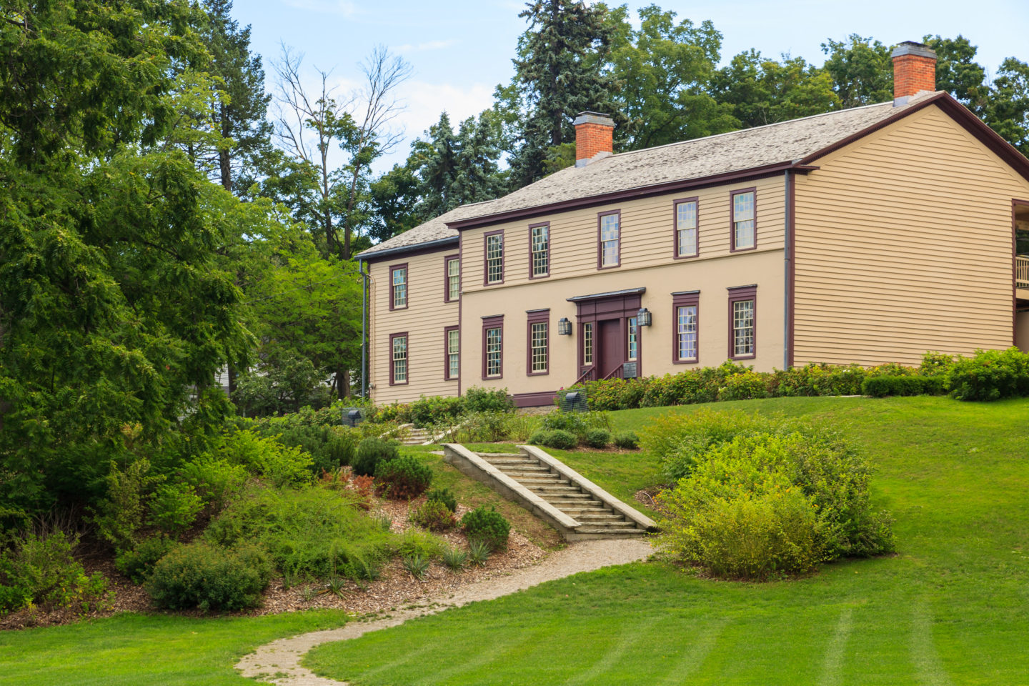 Battlefield House Museum and Park 